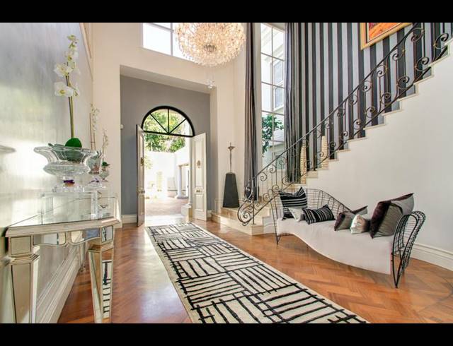 5 BEDROOM PROPERTY TO RENT IN BRYANSTON